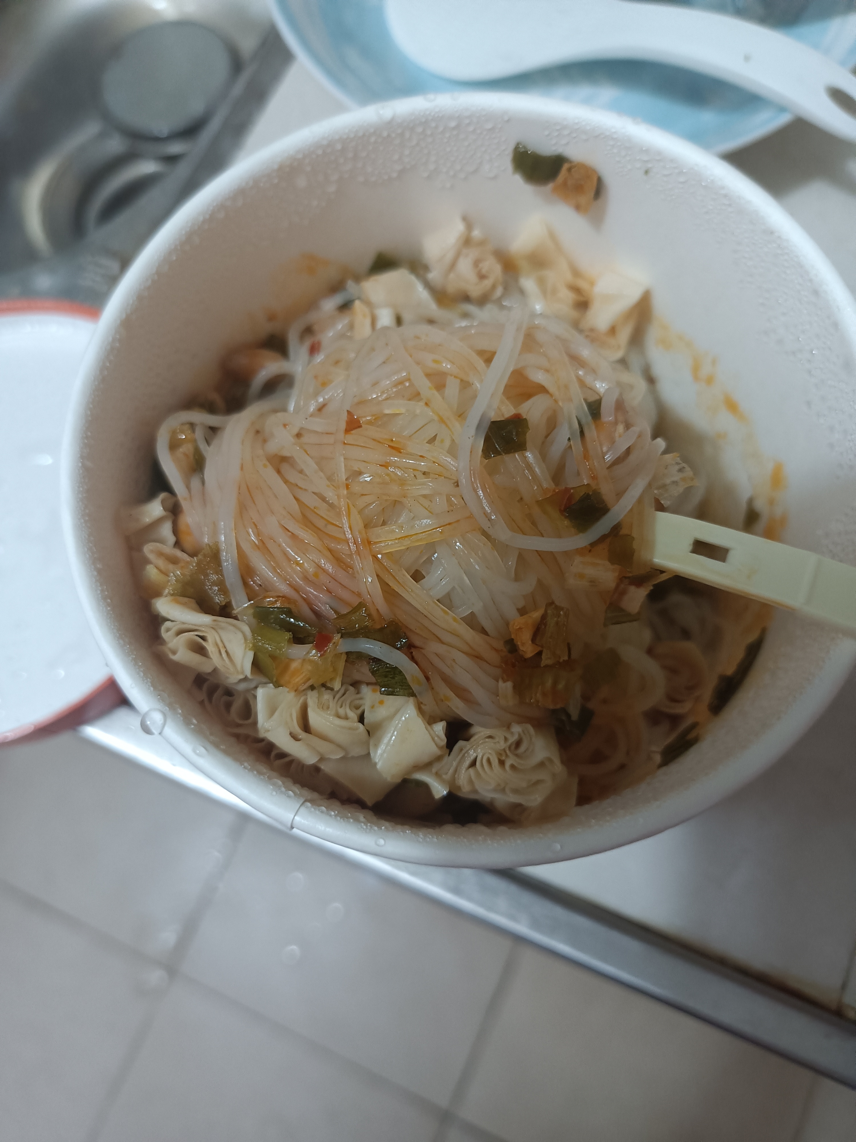 粉条泡多久-(干粉条用冷水泡还是热水)