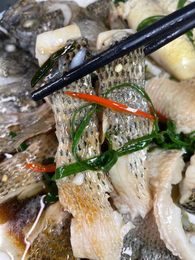 鱼可以隔夜吃吗(白灼鱿鱼可以隔夜吃吗)